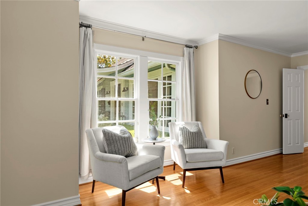 5827 Washington Ave.