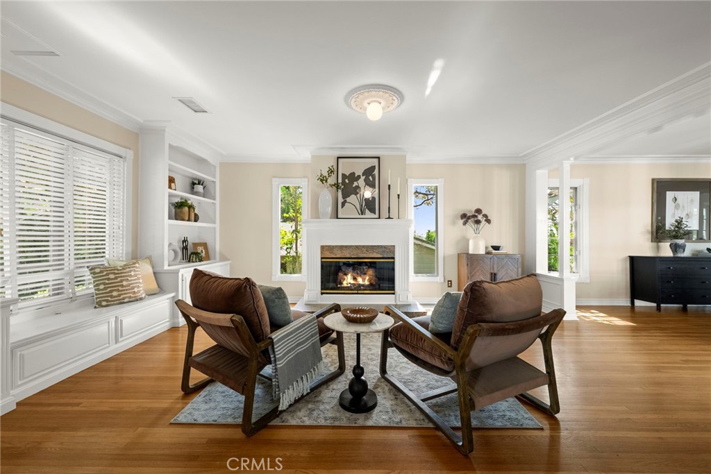 5827 Washington Ave.