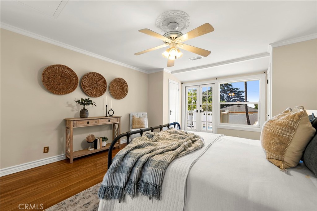 5827 Washington Ave.