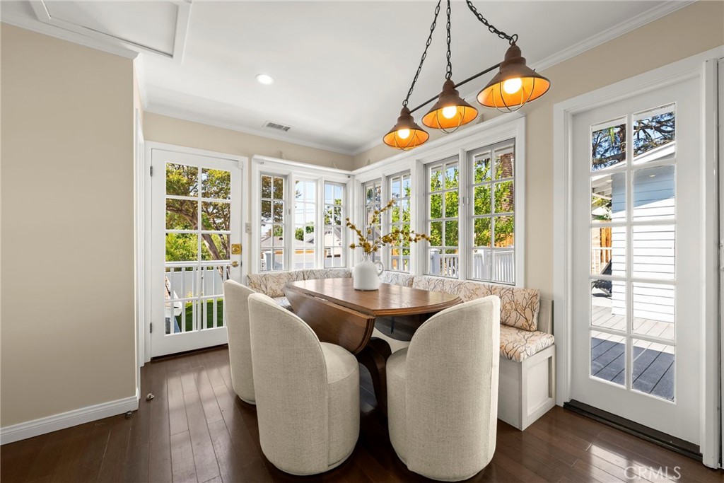 5827 Washington Ave.