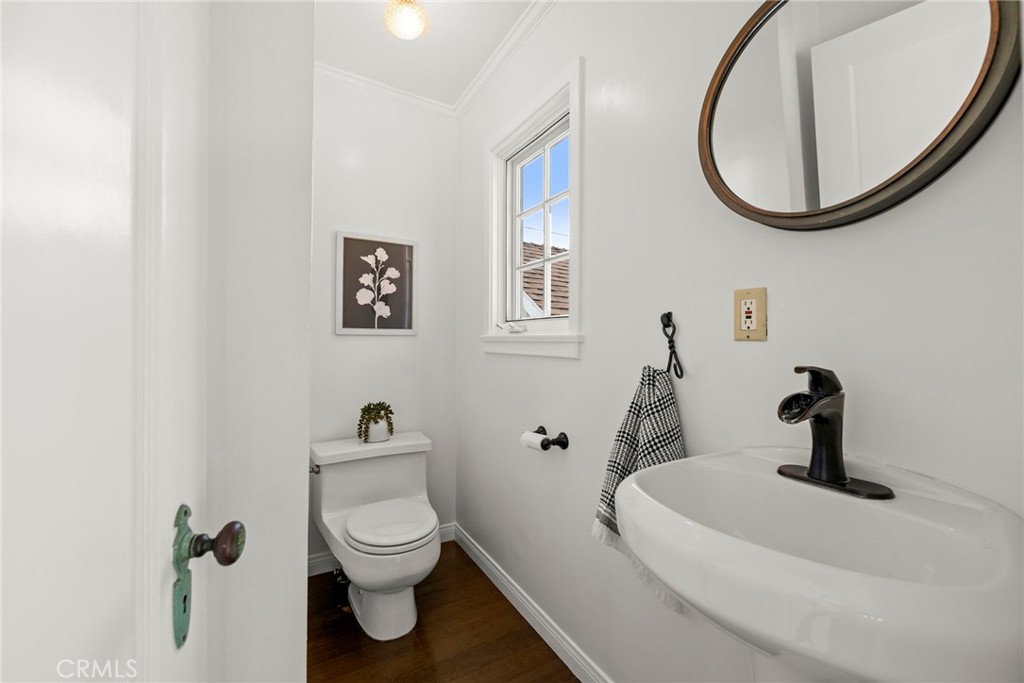 5827 Washington Ave.