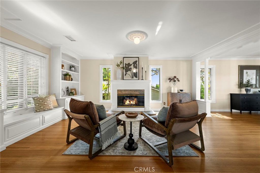 5827 Washington Ave.