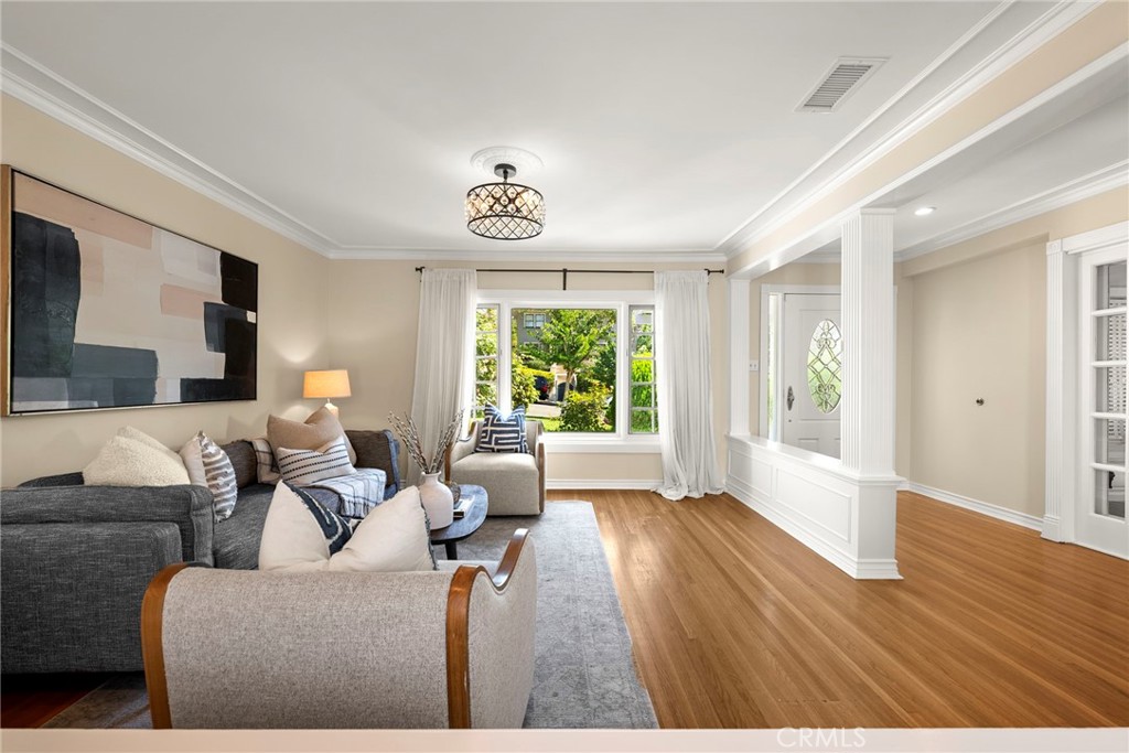 5827 Washington Ave.