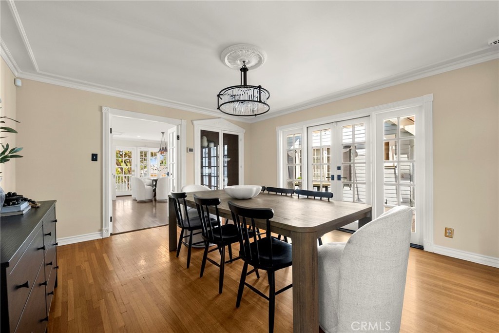 5827 Washington Ave.