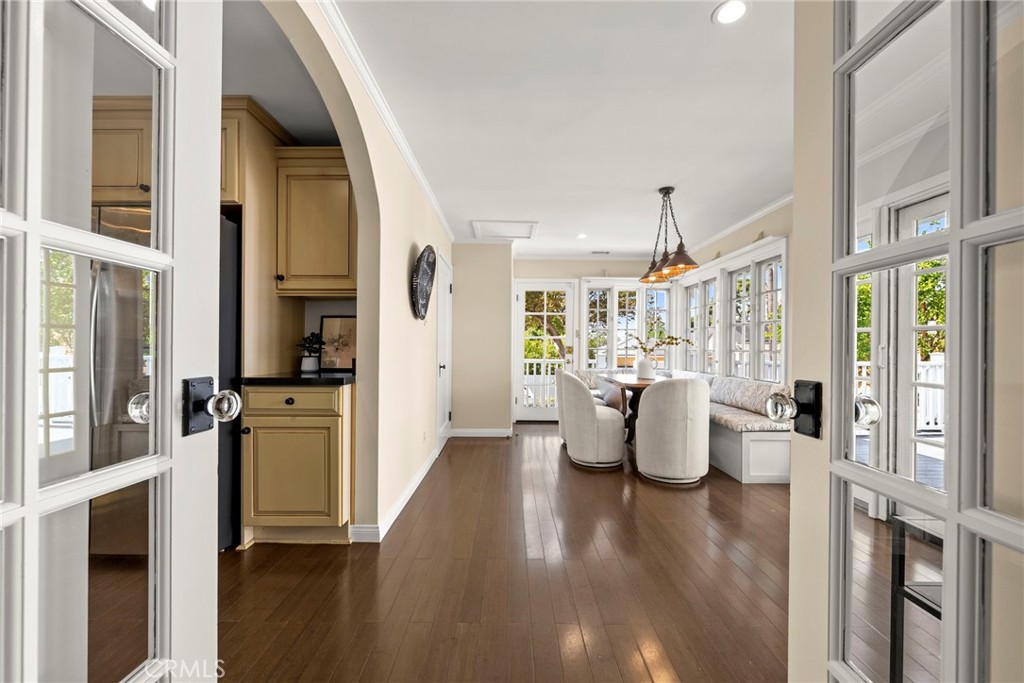 5827 Washington Ave.