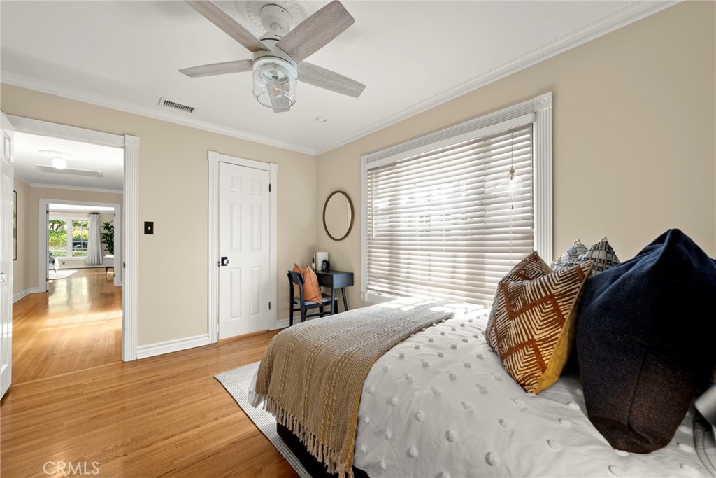 5827 Washington Ave.