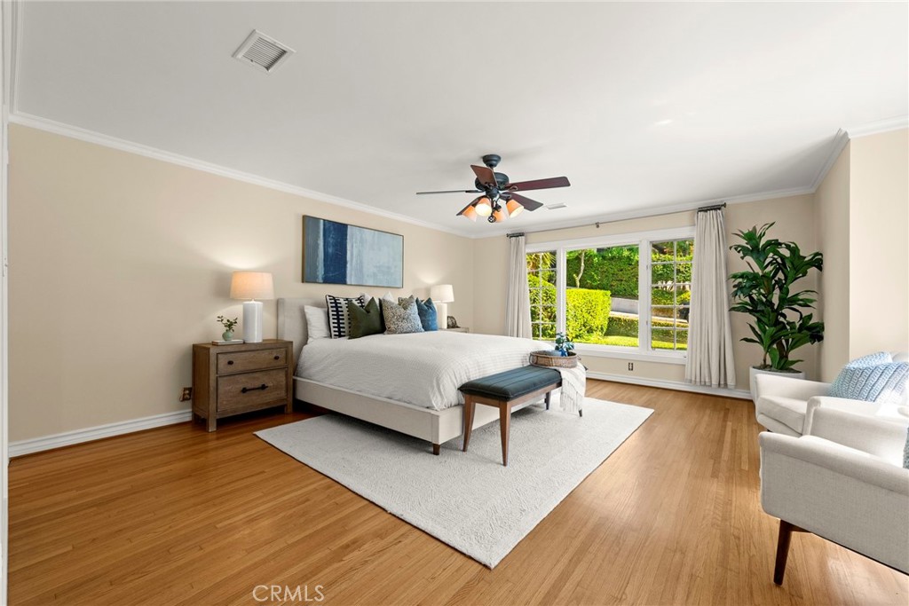 5827 Washington Ave.