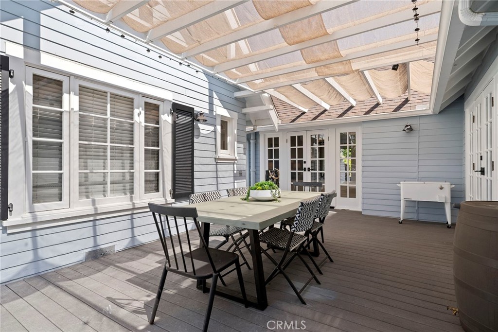 5827 Washington Ave.