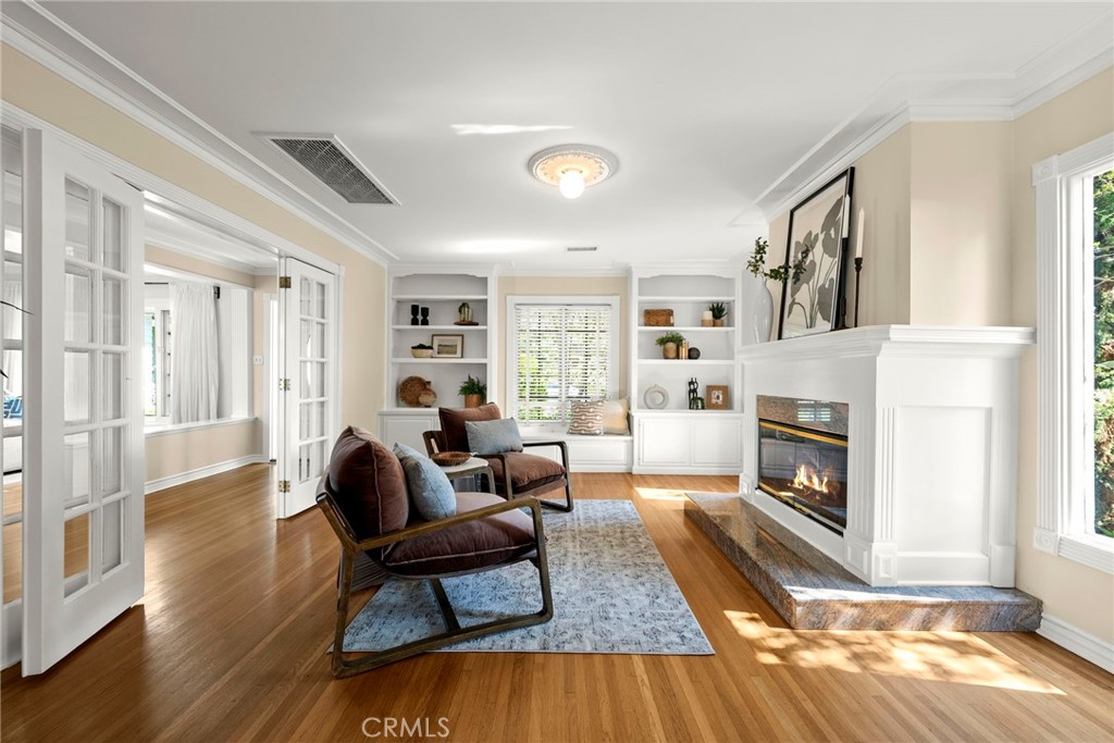 5827 Washington Ave.