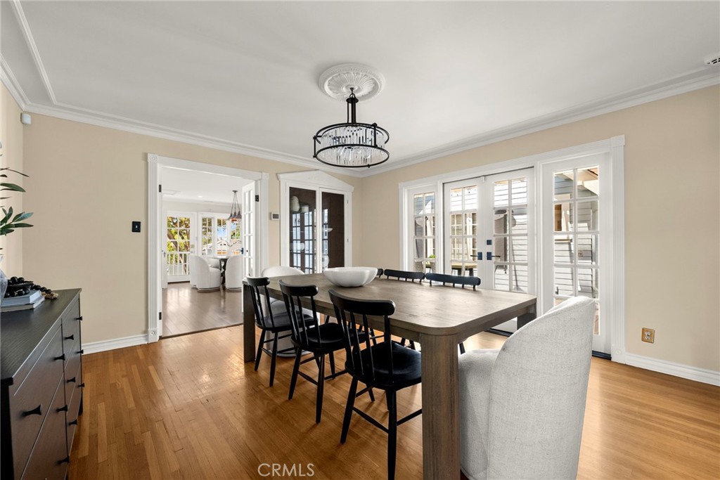 5827 Washington Ave.