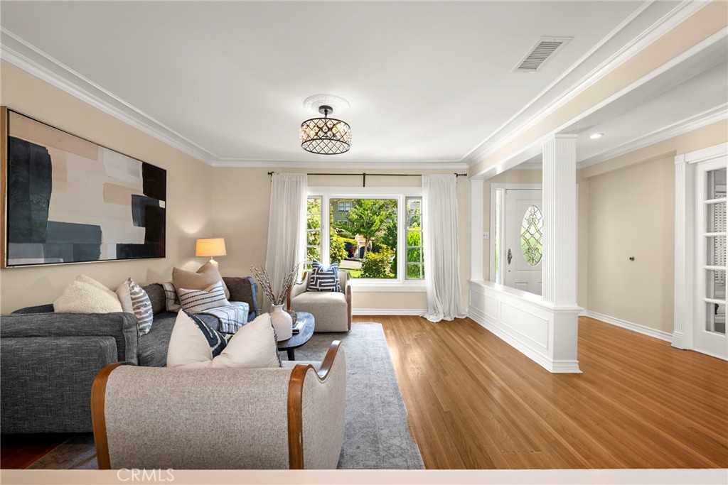 5827 Washington Ave.