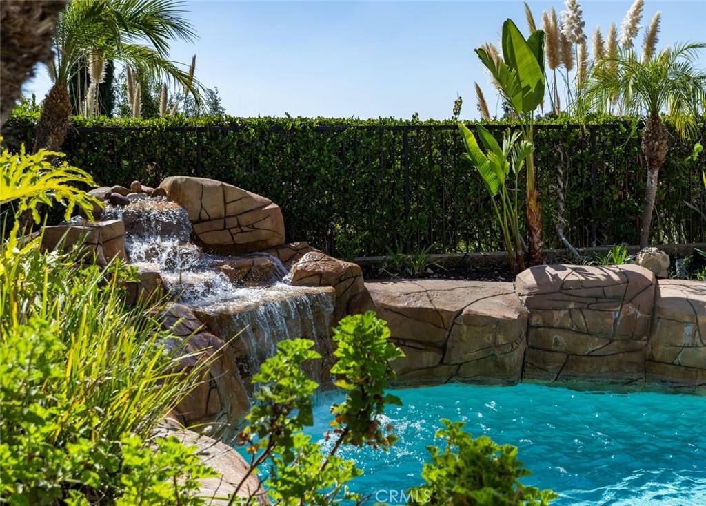 6336 E Cedarbrooks Road