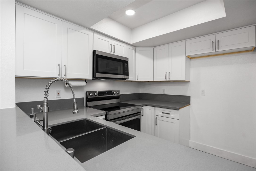 278 N Wilshire Avenue A10