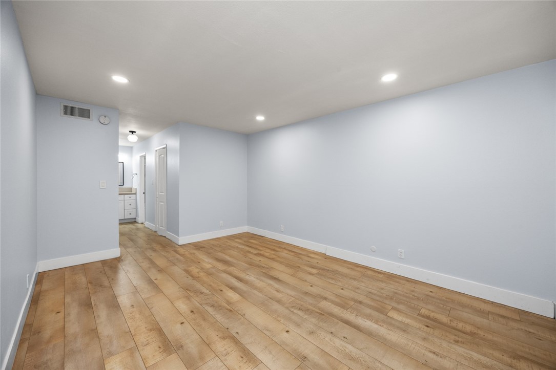 278 N Wilshire Avenue A10