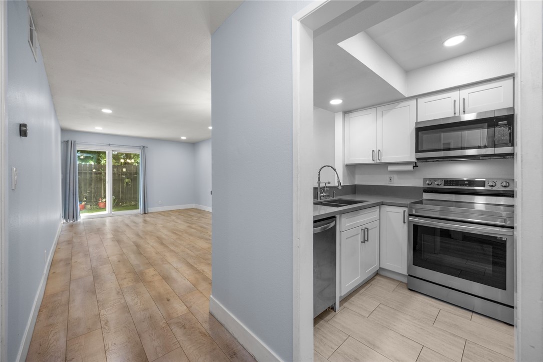 278 N Wilshire Avenue A10