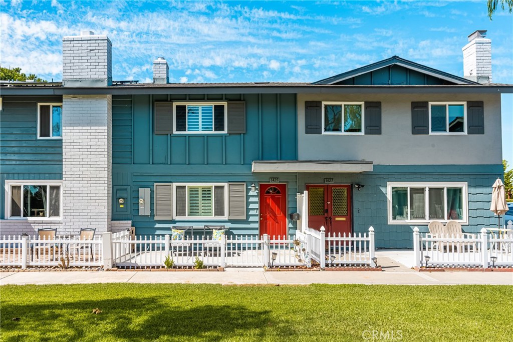 1425 Sycamore