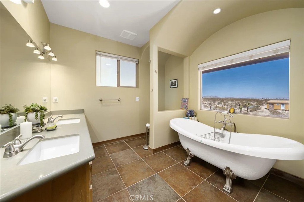 61430 61430 Moonlight Mesa