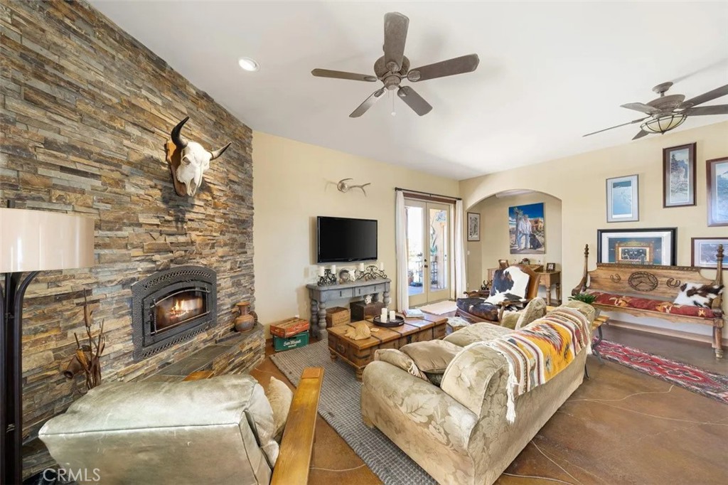 61430 61430 Moonlight Mesa