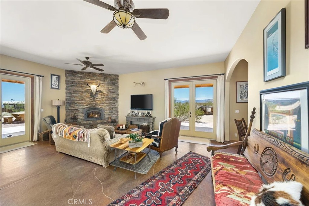 61430 61430 Moonlight Mesa