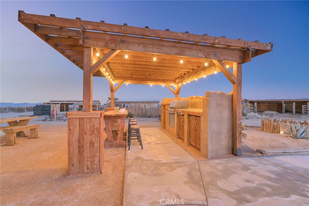 61430 61430 Moonlight Mesa