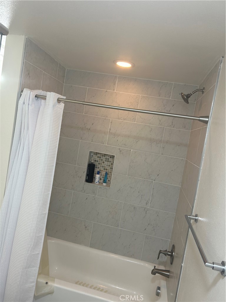 300 E 4th St. 101