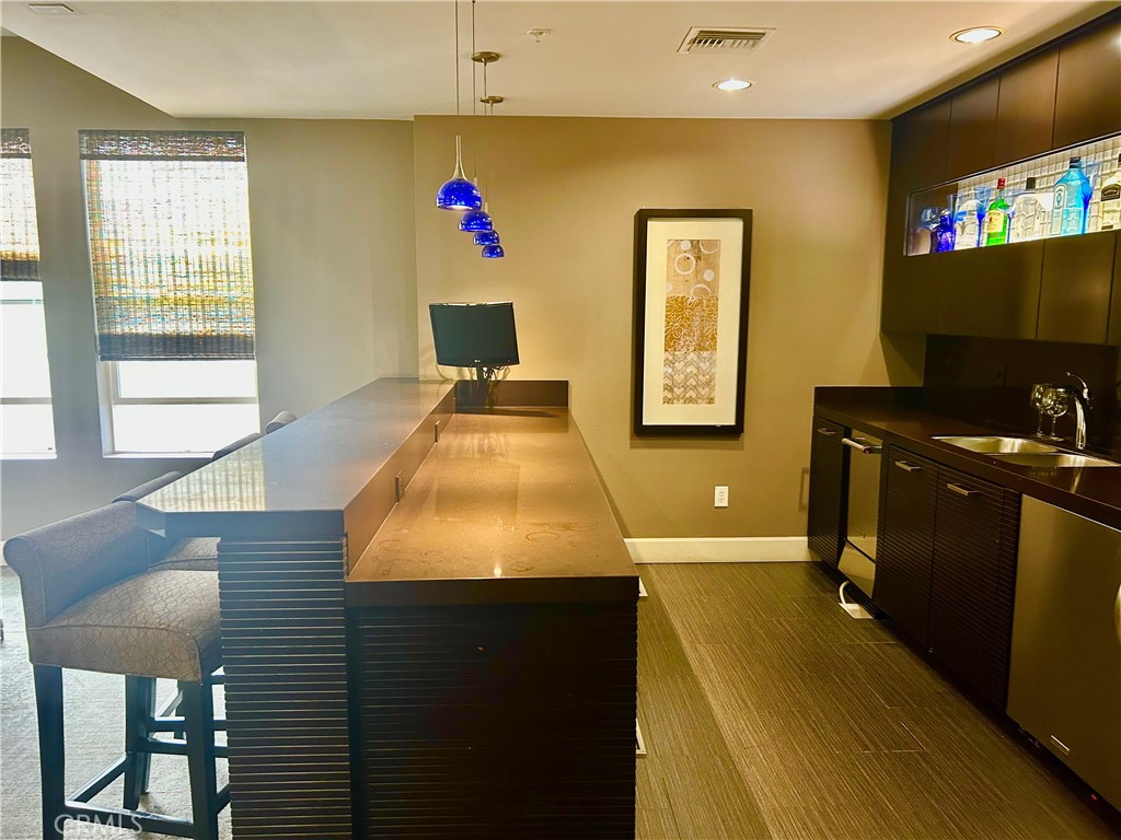 300 E 4th St. 101