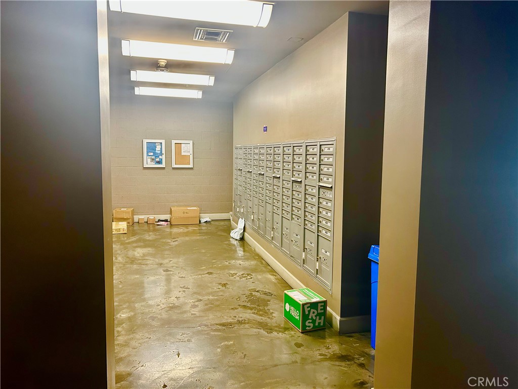 300 E 4th St. 101
