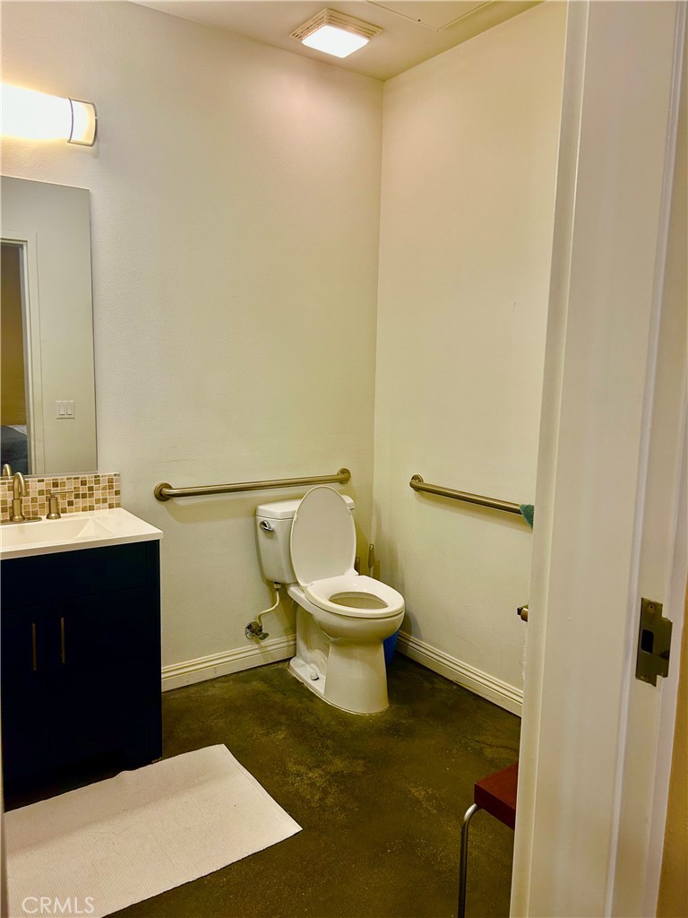 300 E 4th St. 101