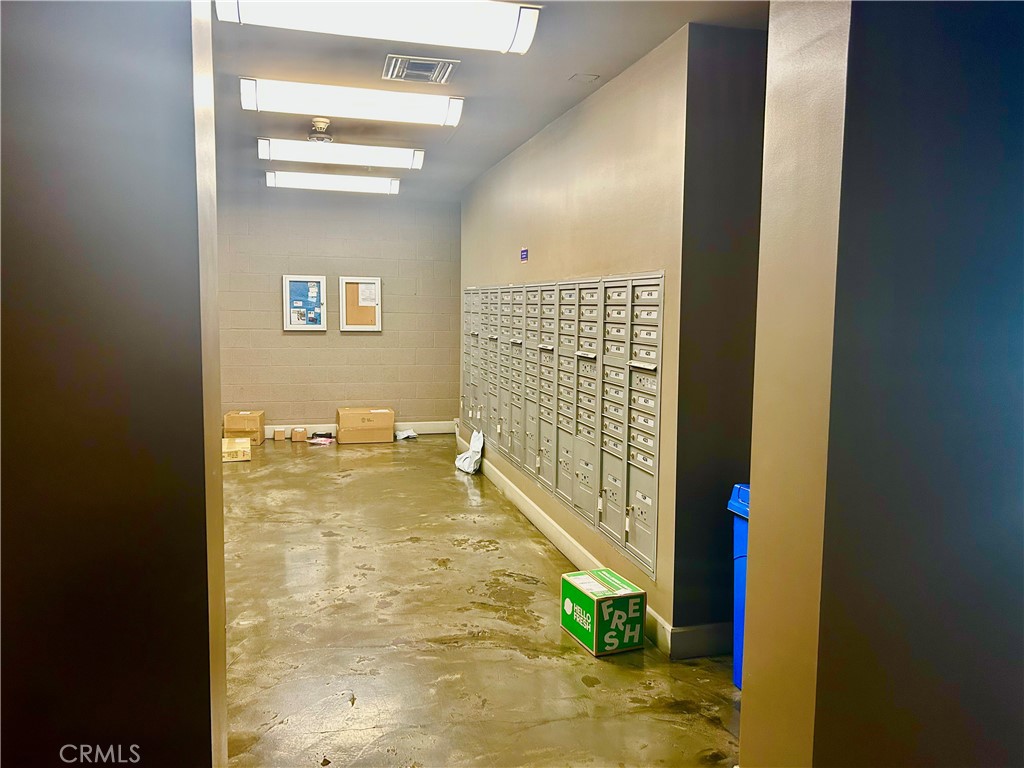 300 E 4th St. 101