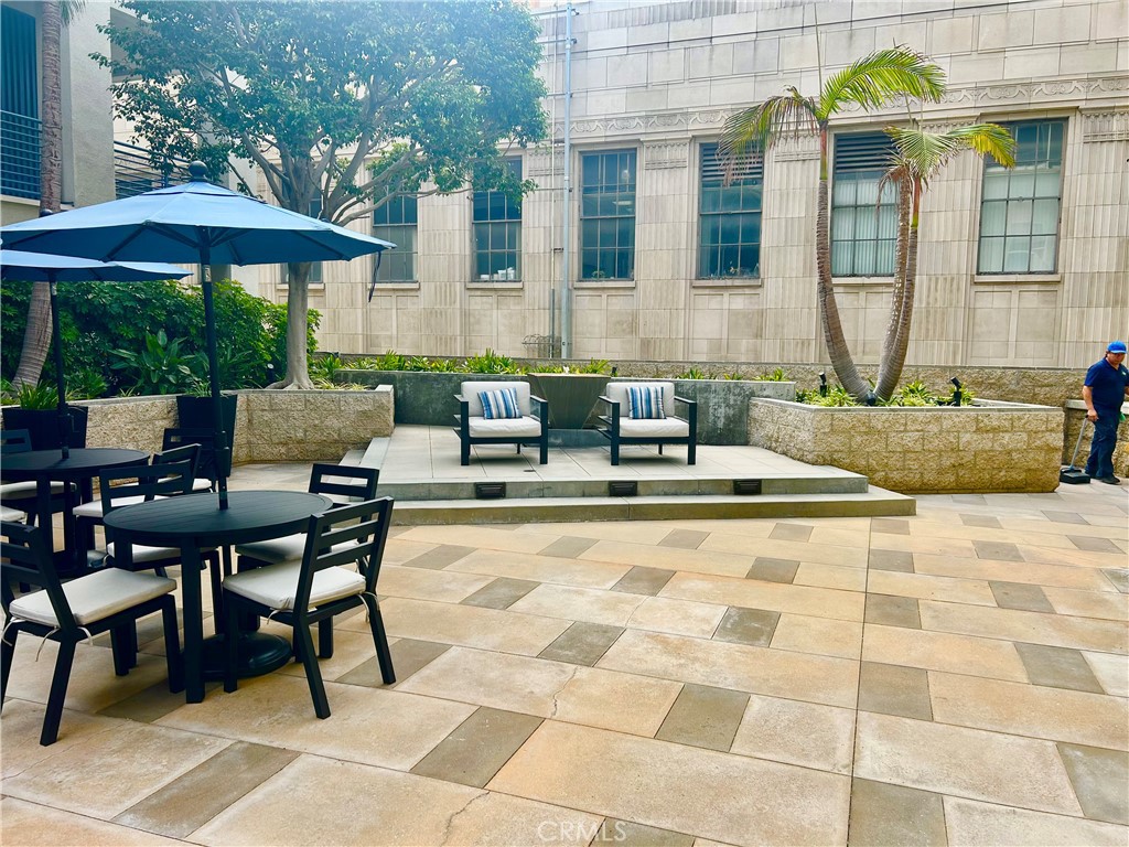 300 E 4th St. 101