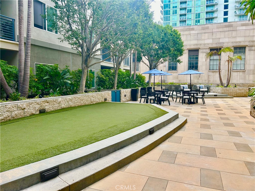 300 E 4th St. 101