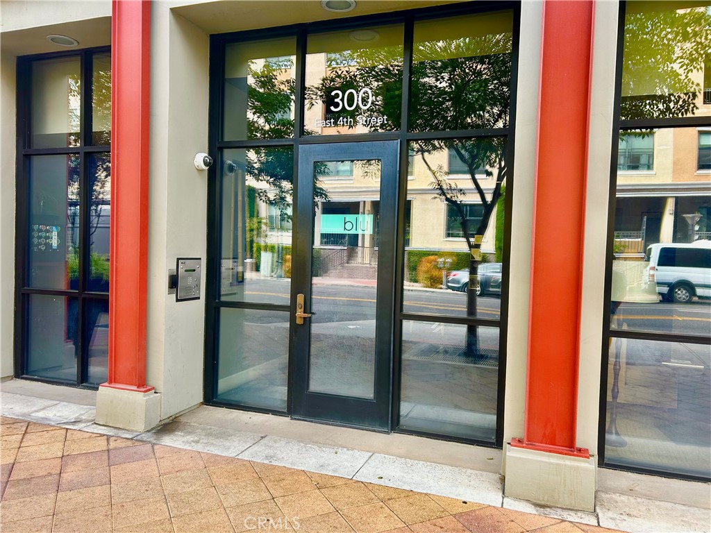 300 E 4th St. 101