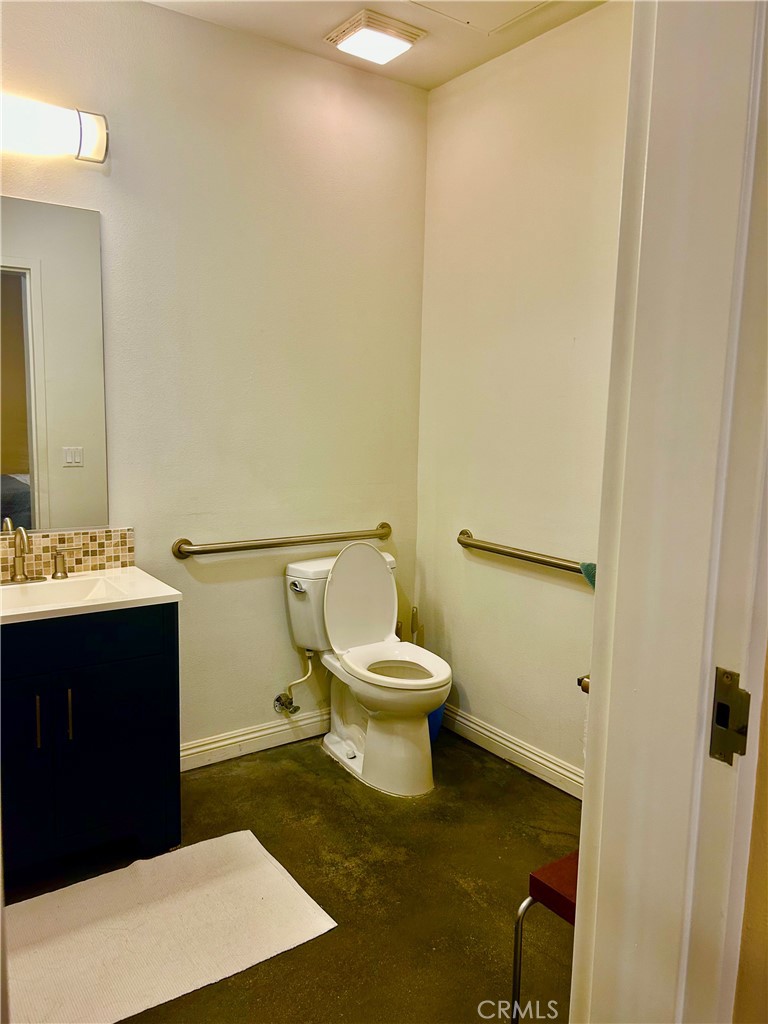300 E 4th St. 101