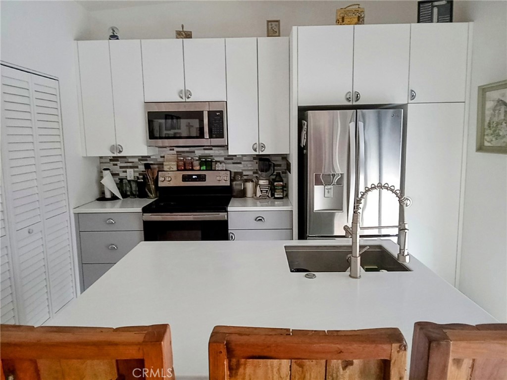 60194 60194 La Mirada