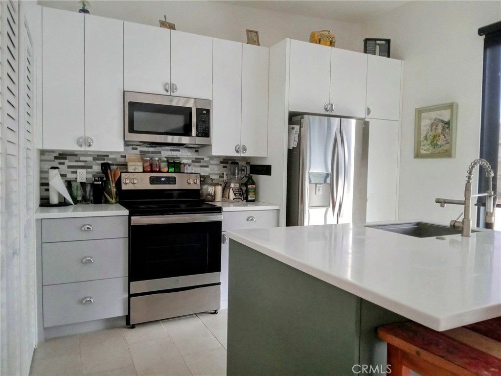 60194 60194 La Mirada