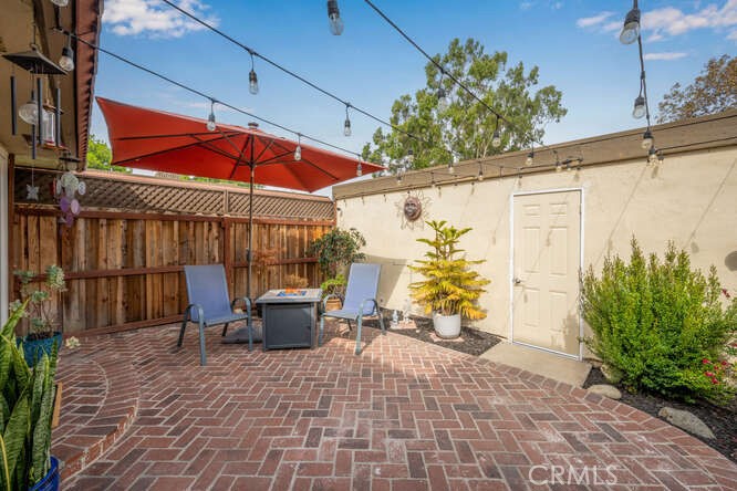 2697 W Parkside Lane