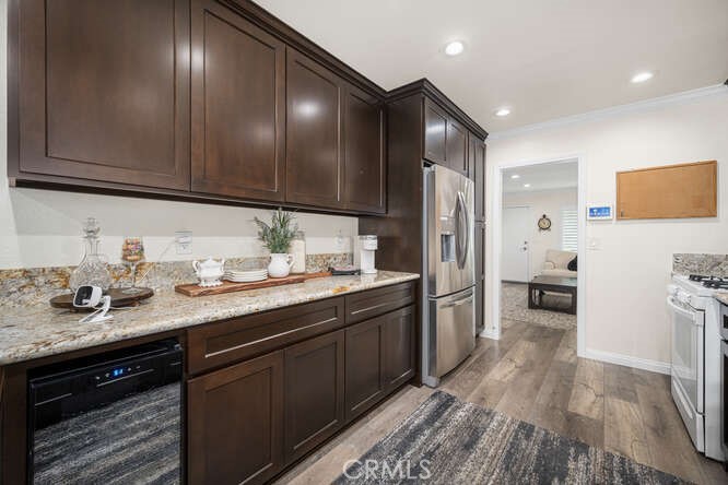 2697 W Parkside Lane