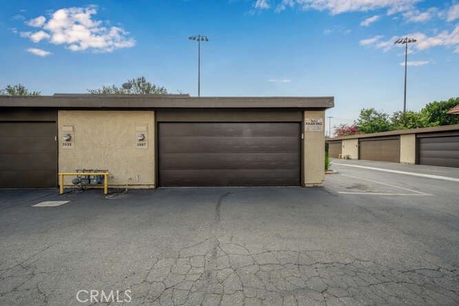 2697 W Parkside Lane