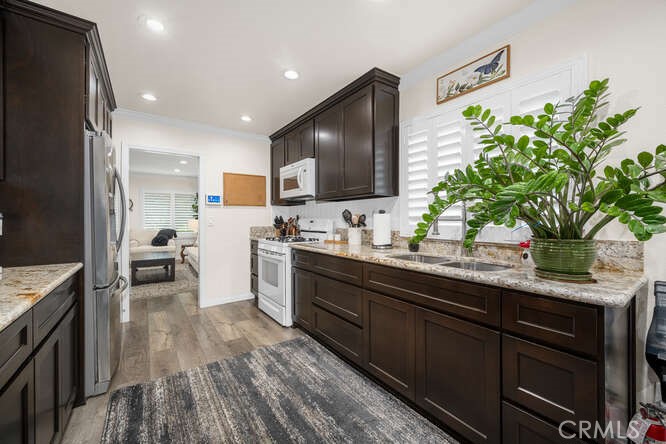 2697 W Parkside Lane