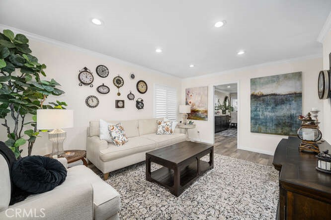 2697 W Parkside Lane