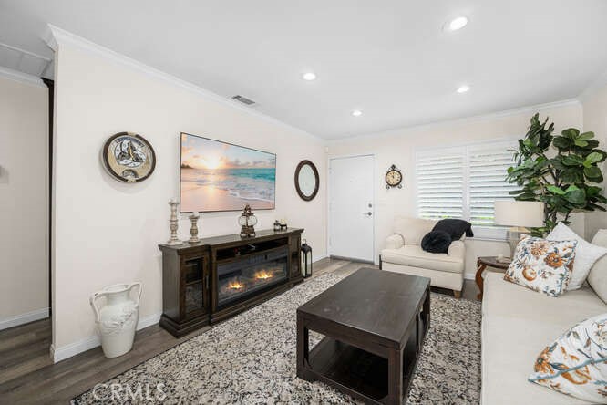 2697 W Parkside Lane