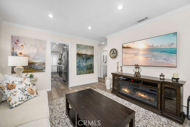 2697 W Parkside Lane