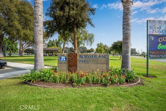 2697 W Parkside Lane