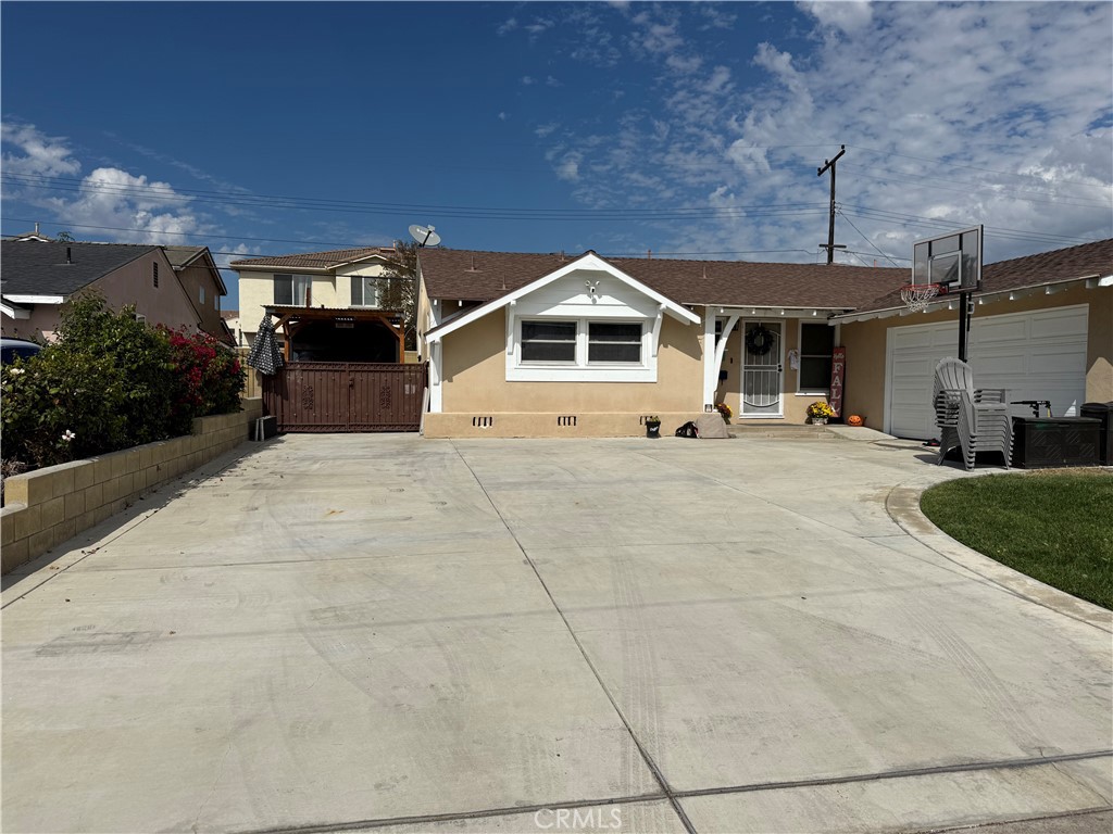 6681 Via Arroyo