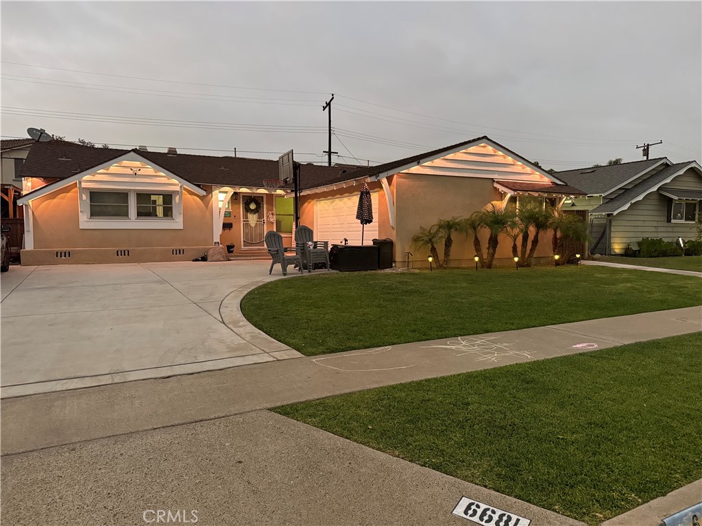 6681 Via Arroyo