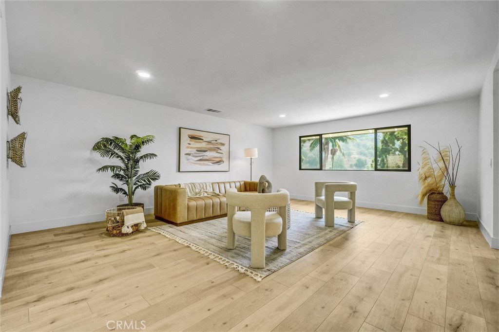 13867 Philadelphia Street