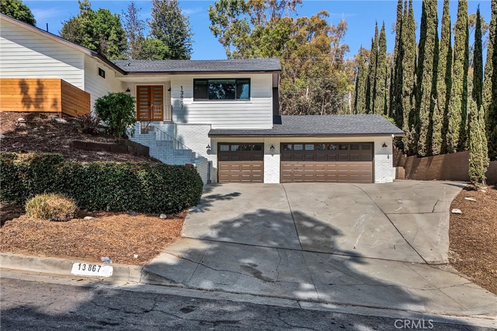 13867 Philadelphia Street