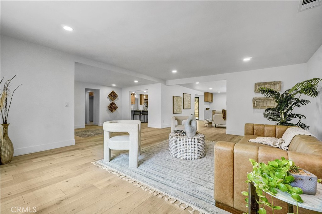 13867 Philadelphia Street