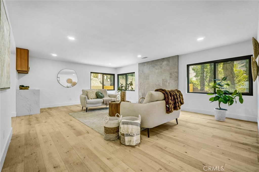 13867 Philadelphia Street