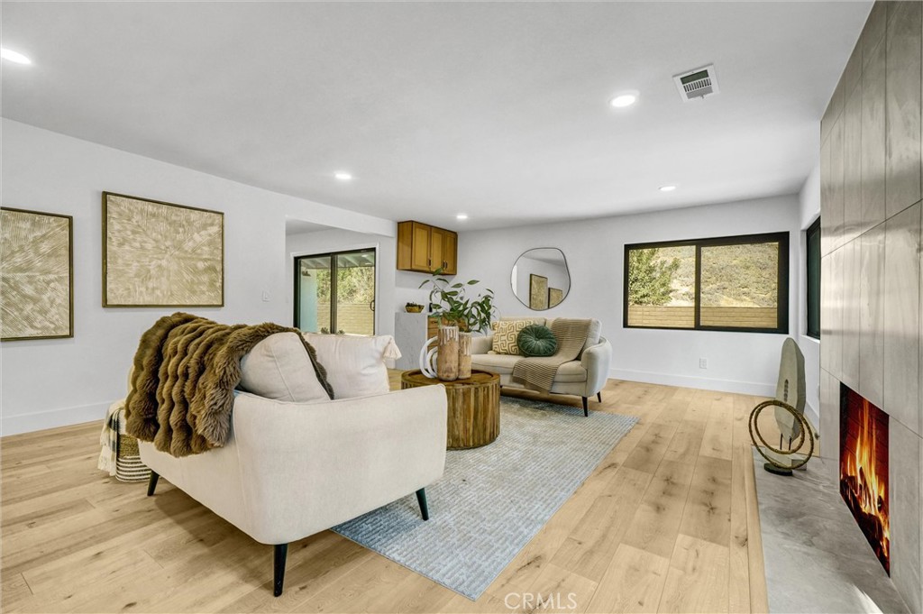 13867 Philadelphia Street